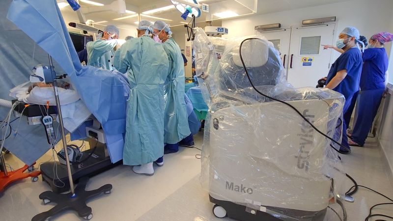 Knee replacement surgery, with assistance from the new robot